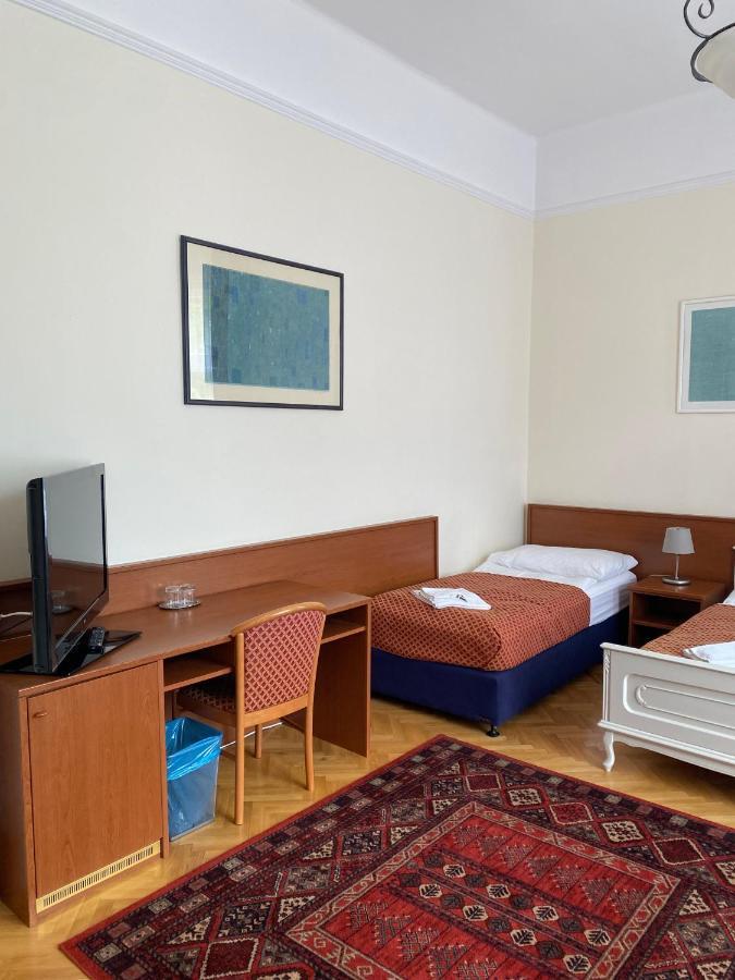 Fonix Hotel Balatonfoldvar Exterior photo